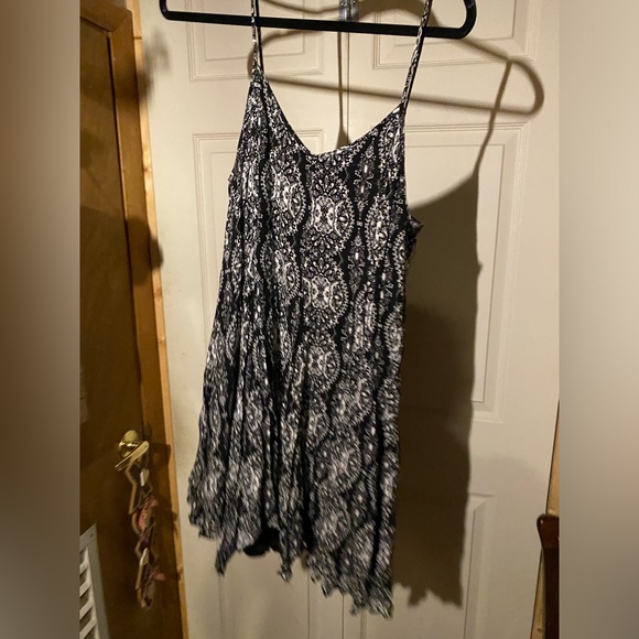 Lily Rose | Black & white patterned summer dress-like New - Picture 1 of 7